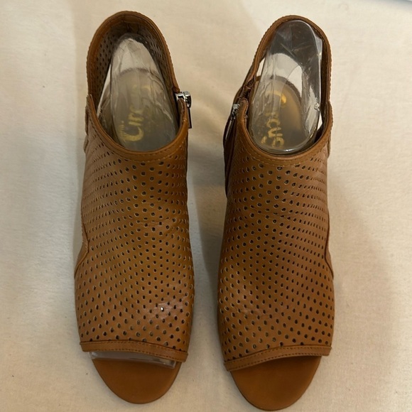 Circus by Sam Edelman Shoes - Circus by Sam Edelman Emerson Peep-toe Bootie Color brown Size:10